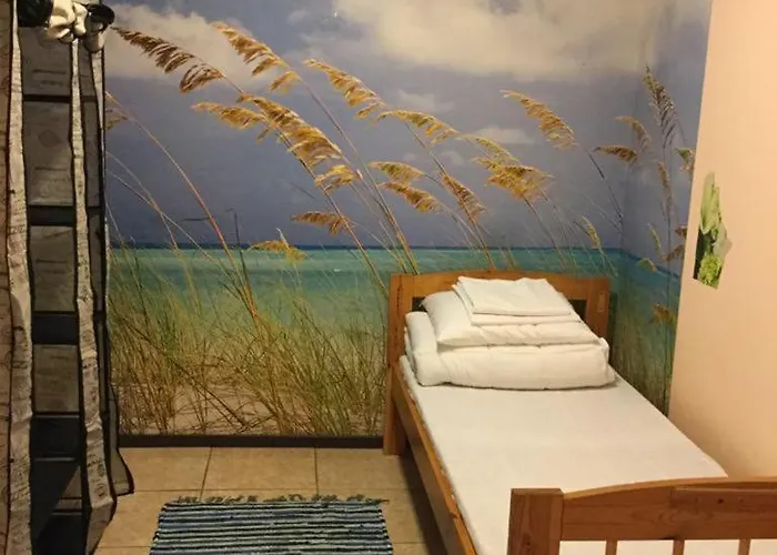 Vandrarhem Harbour Travelers Service Centre - Tourists Only Tallinn