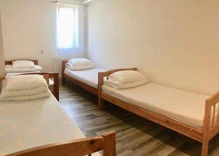 Harbour Travelers Service Centre - Tourists Only