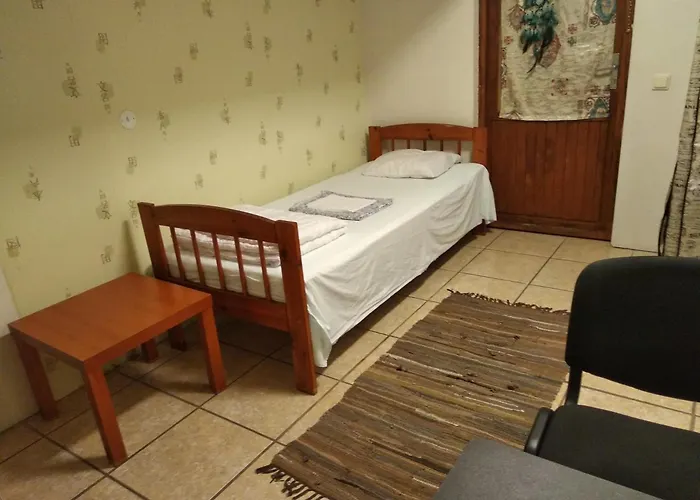 Harbour Travelers Service Centre - Tourists Only Vandrerhjem Tallinn