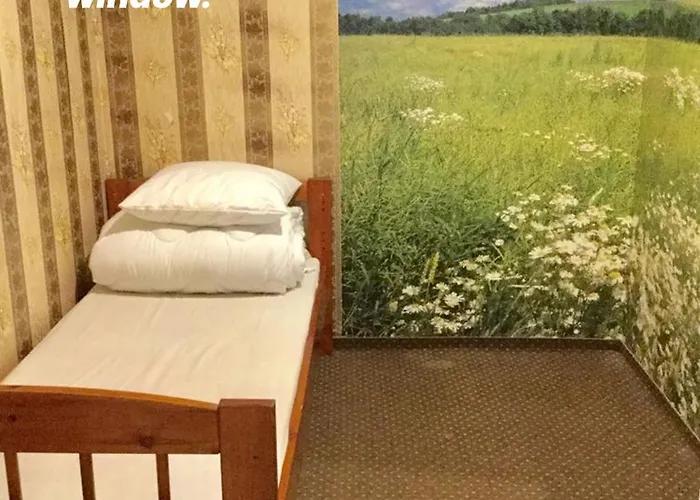 Harbour Travelers Service Centre - Tourists Only Vandrerhjem Tallinn